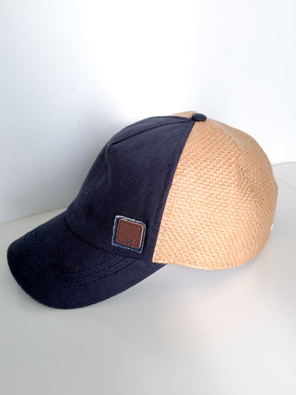 ROXY Woman's Trucker Hat Incognito Brio in Navy Blue Linen o/s